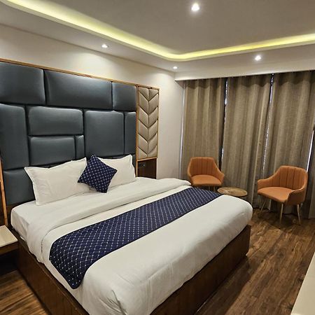 Mountain Zest- Simla Royale Near Mall Road Free Pickup From Railway Station Simla Luaran gambar